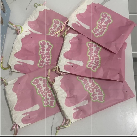 💐 LABUBU DRAWSTRING BAG 💐 - Picture 1 of 16